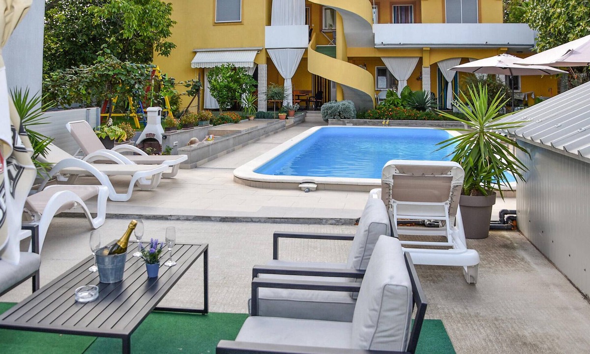 Pakostane Apartment | 1 bedroom amazing apartment in Pakostane