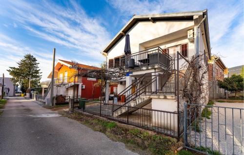 Gornji Karin Apartment | 1 Bedroom Awesome Apartment In Gornji Karin