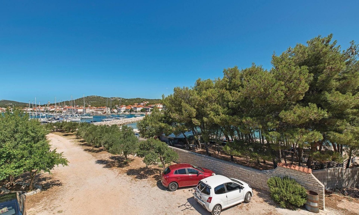 Jezera Apartment | 1 bedroom pet friendly apartment in Jezera