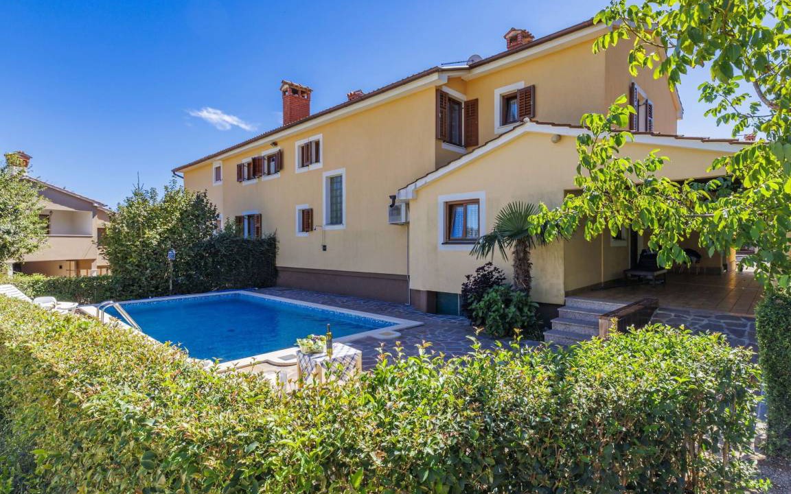 Laginji Other | 175 m² Accommodation ∙ 5 bedrooms ∙ 12 guests