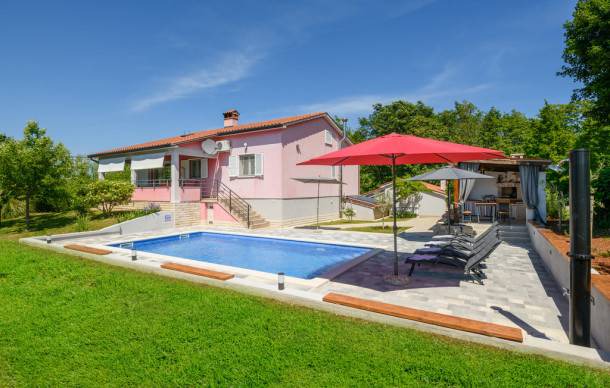 Zupanici Apartment | 2 bedroom accommodation in Nedescina