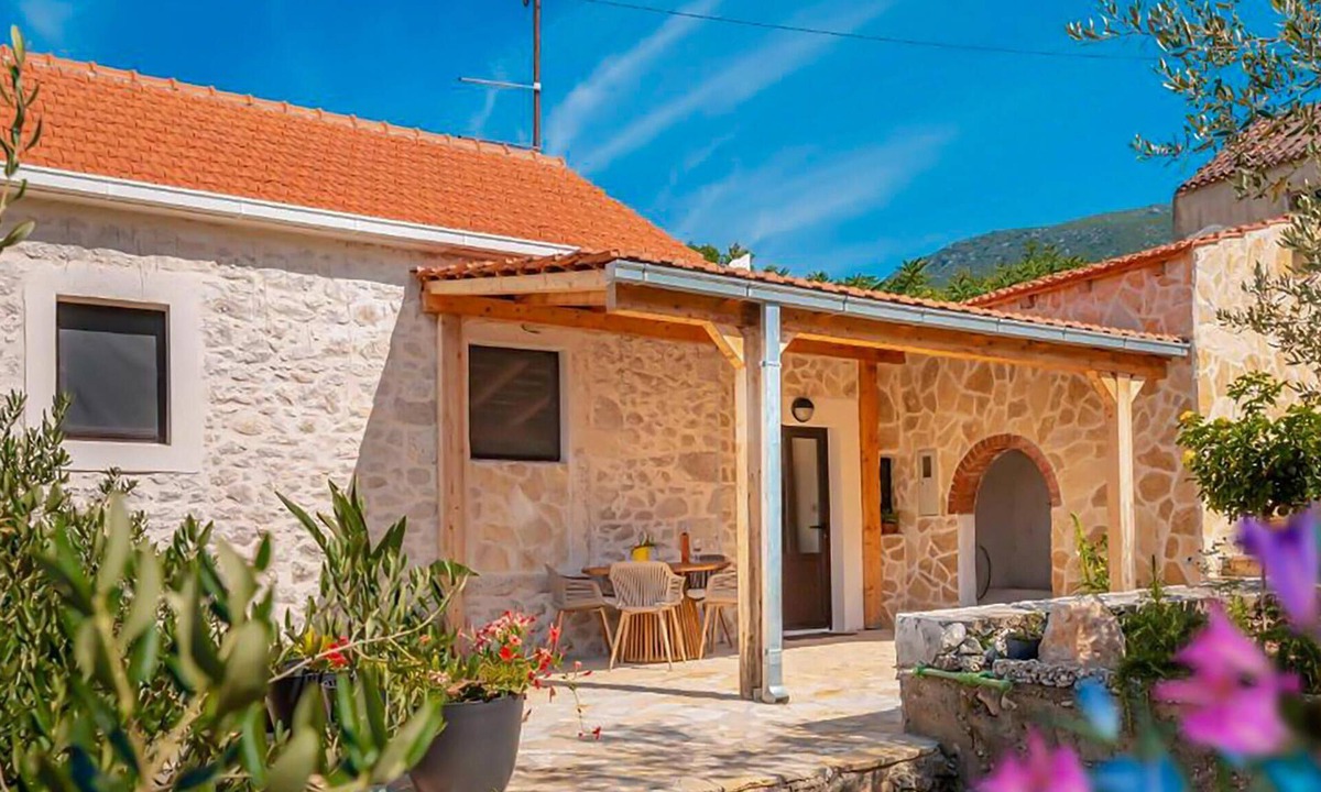 Ploce House | 2 bedroom awesome home in Desne