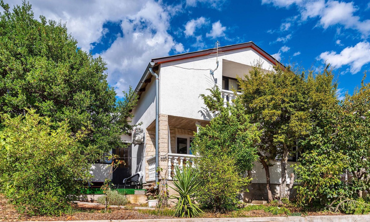 Maslenica House | 2 bedroom beach front home in Maslenica