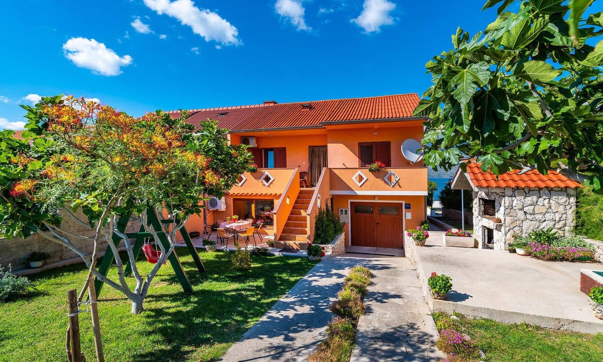 Razanac Apartment | 2 bedroom beautiful apartment in Razanac