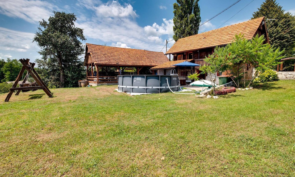 Bosiljevo House | 2 bedroom cozy home in Netretic