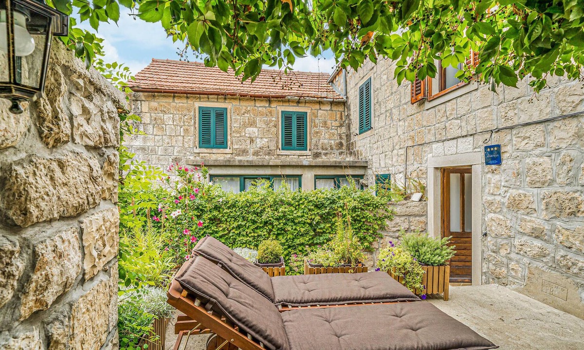 Popovici House | 2 bedroom nice home in Gruda