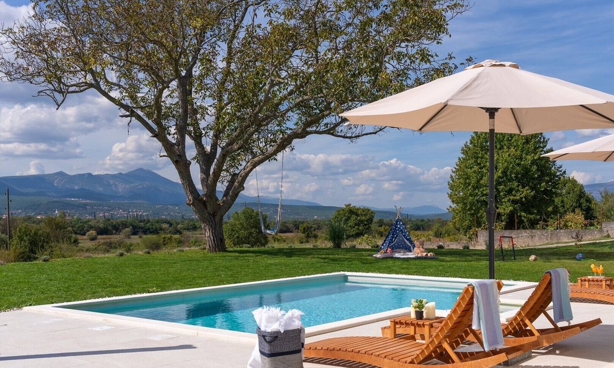 Citluk Villa | 2-bedroom Villa Providenca with private pool