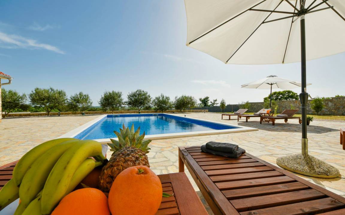 Suhovare House | 222 m² House ∙ 1 bedroom ∙ 12 guests