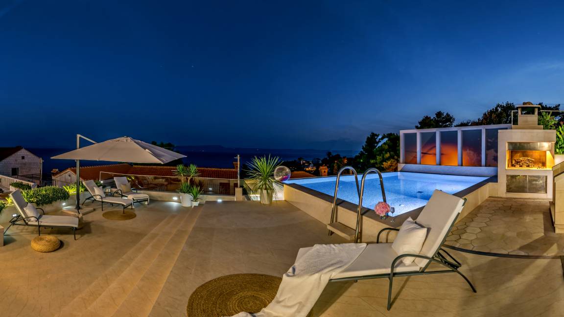 Selca House | 229 m² House ∙ 6 bedrooms ∙ 14 guests