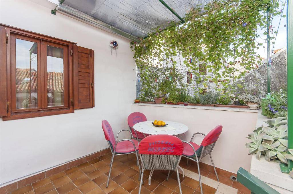 Trogir Apartment | 28 m² Apartment ∙ 1 bedroom ∙ 4 guests