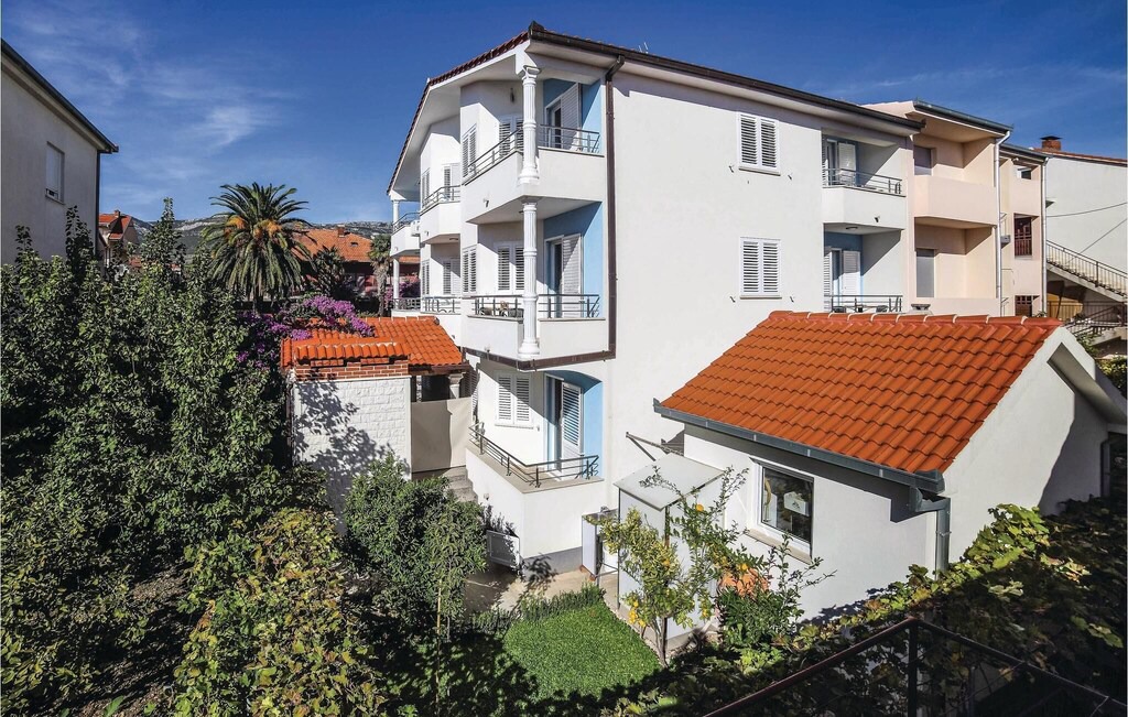 Kastel Novi Apartment | 3 bedroom accommodation in Kastel Novi