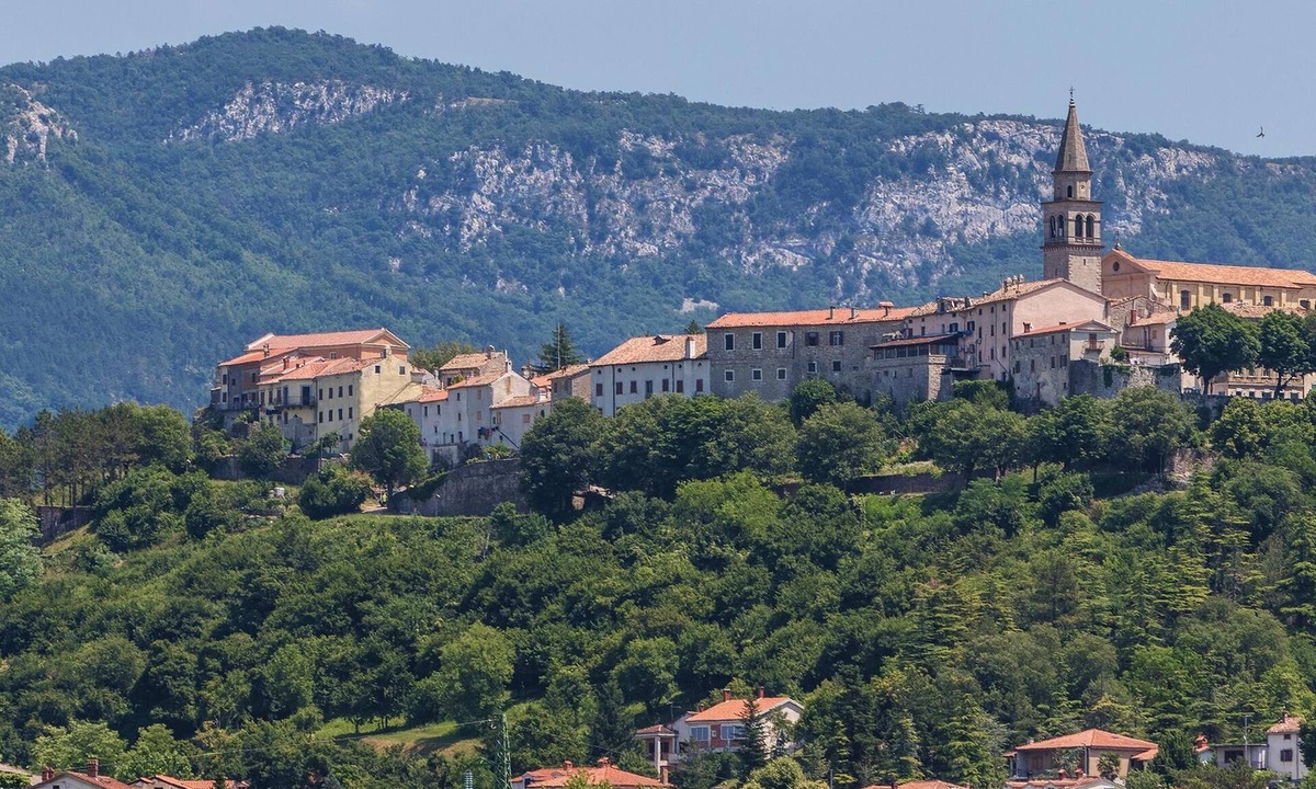 Grabri House | 3 bedroom accommodation in Lupoglav