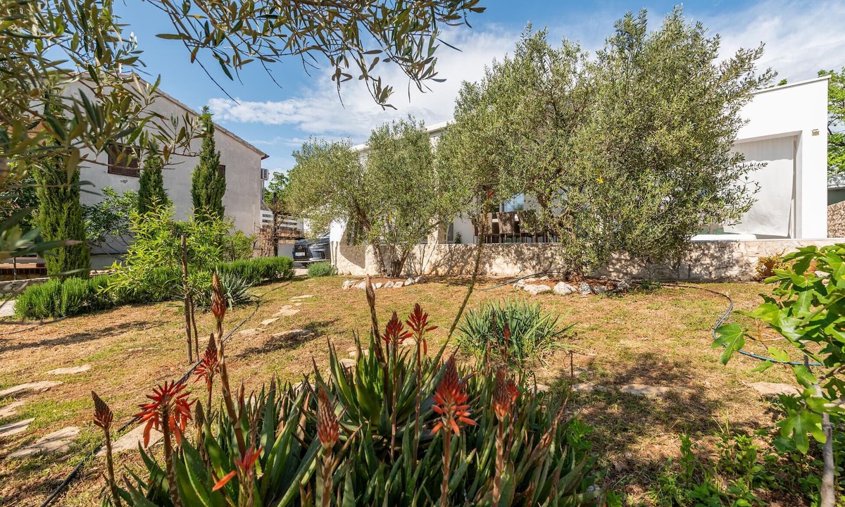 Potocnica House | 3 bedroom amazing home in Potocnica