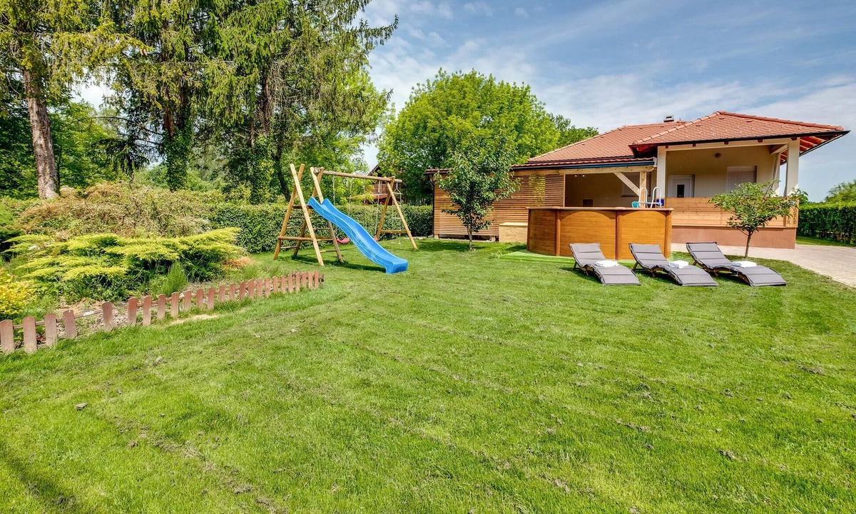 Petrinja House | 3 bedroom lovely home in Stari Brod