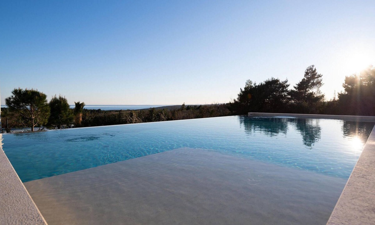 Koromacno House | 4 bedroom accommodation in Koromacno