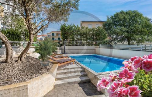 Srima Apartment | 4 Bedroom Cozy Apartment In Srima