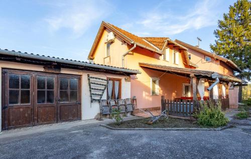 Erdut House | 4 Bedroom Stunning Home In Dalj
