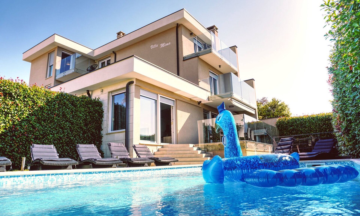 Peruski Villa | * 4 star Villa Mima pool sea view air conditioning 5 bedrooms 6 bathrooms *