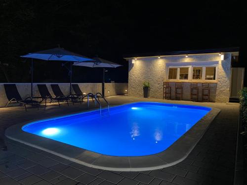 Veljun House | 4 TREES Holiday House