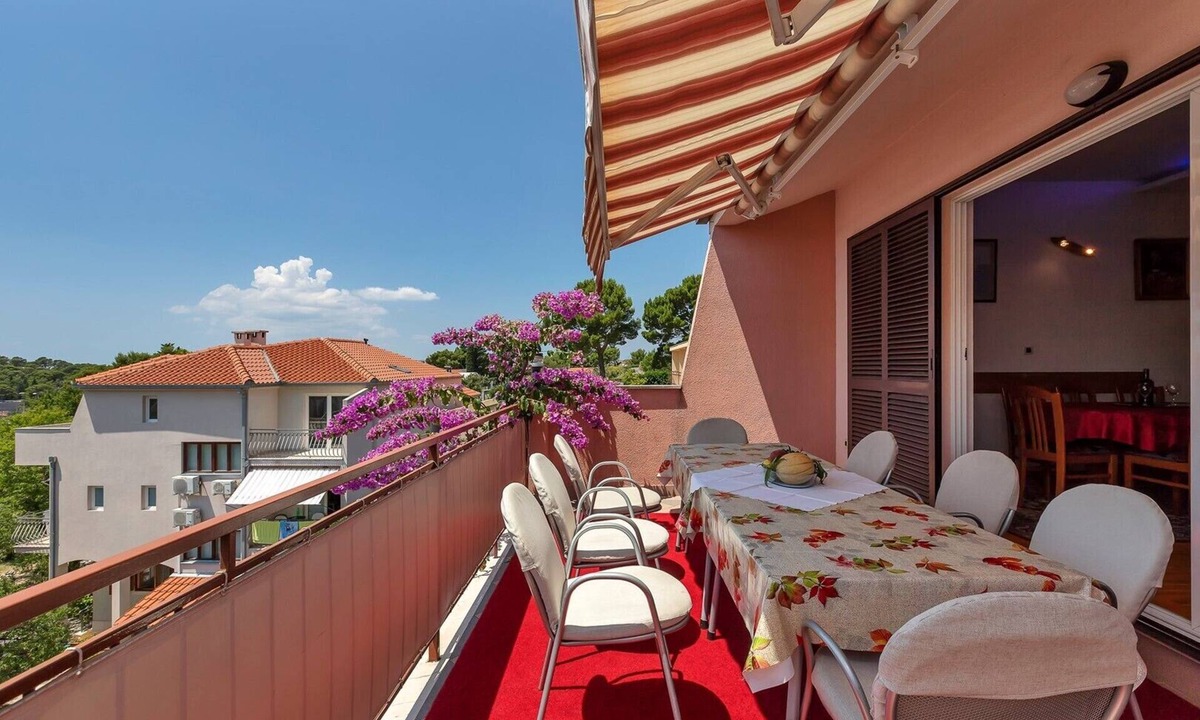 Istok Apartment | 4Bedrooms FreeParking BigBalcony Apt Bugenvilija