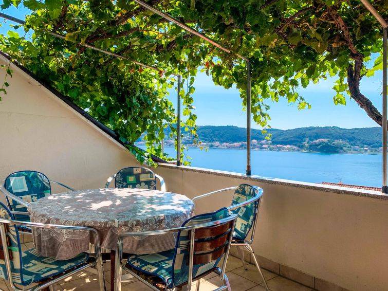 Rab Town Apartment | 50 m² Apartment ∙ 1 bedroom ∙ 4 guests