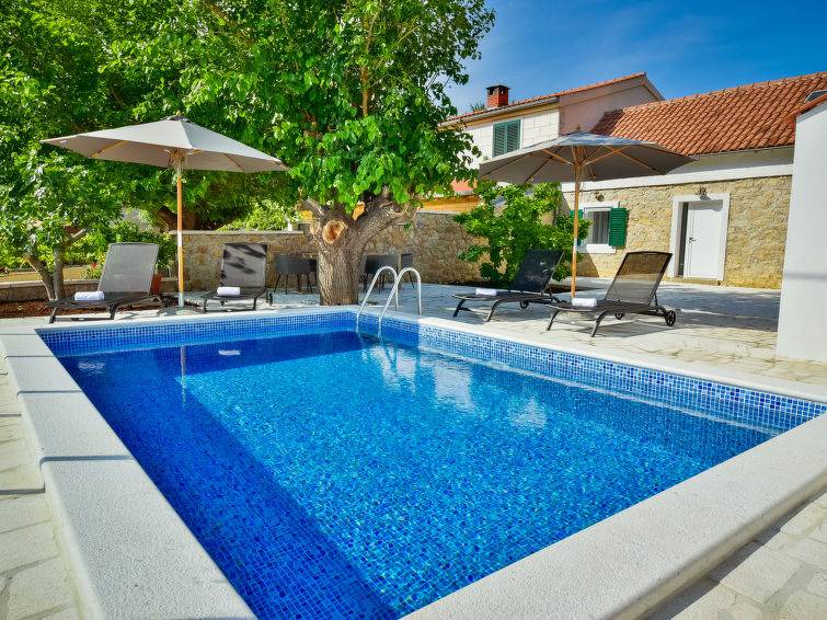 Krusevo House | 80 m² House ∙ 2 bedrooms ∙ 6 guests
