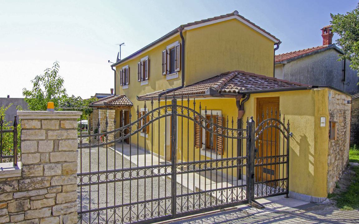Debeljuhi House | 82 m² House ∙ 2 bedrooms ∙ 4 guests