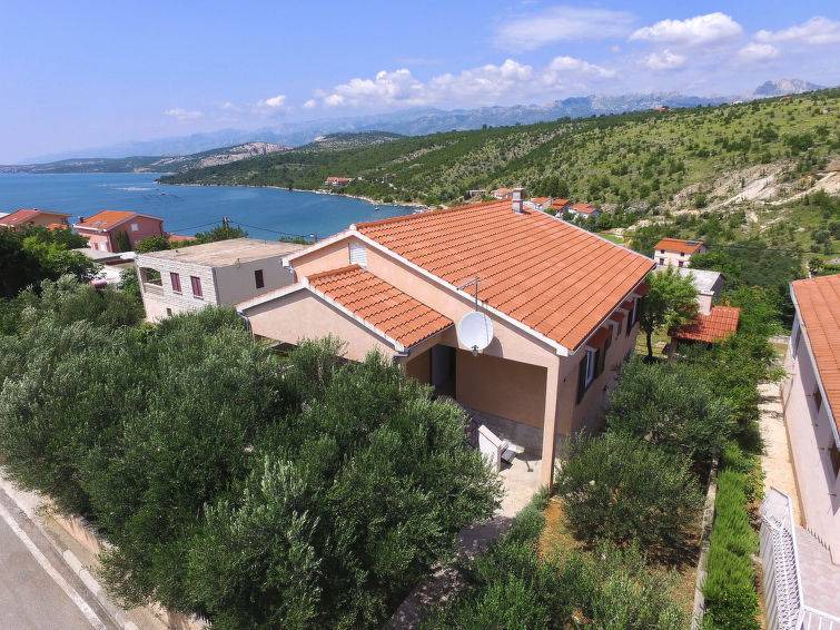 Krusevo House | 95 m² House ∙ 3 bedrooms ∙ 8 guests