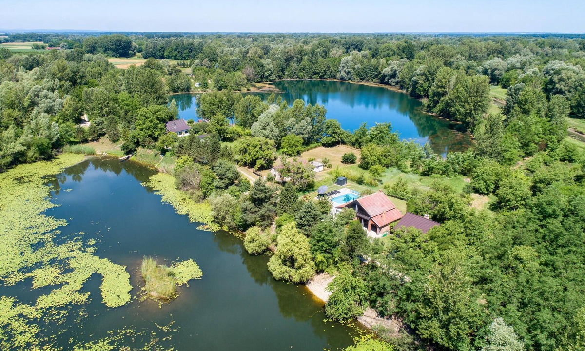 Molve House | A well located vacation home on the Croatian-Hungarian border.