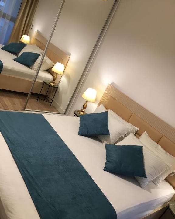 Mamaia-Sat Apartment | Adams Apartment Onix Blue