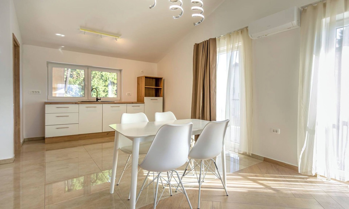 Postojna Apartment | Adelsberg Inn by Interhome