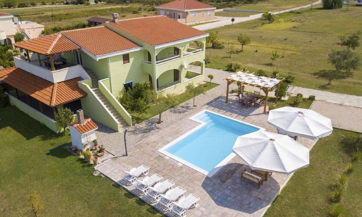 Ljubac Apartment | Adorable apartment with swimming pool and terrace