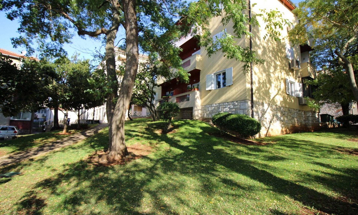City Center Apartment | Agata Apartment with a Sea View and Close to the Beach