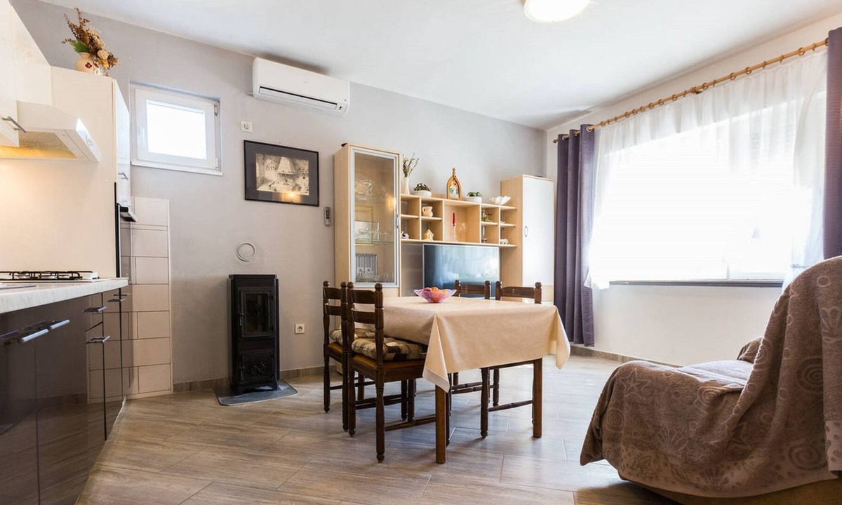 Kukljica Villa | AMAZING 2 BEDROOM APARTMENT - MAGICAL ISLAND EXPERIENCE - CROATIA!