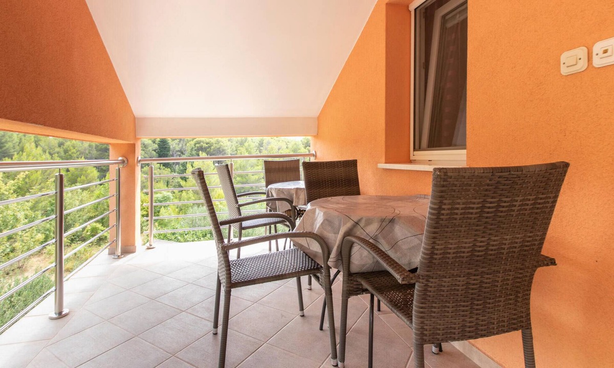 Gornji Karin Apartment | Amazing apartment in Gornji Karin