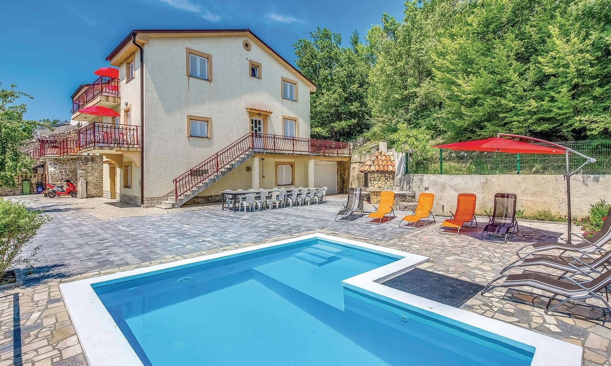Grizane Apartment | Amazing apartment in Grizane with swimming pool