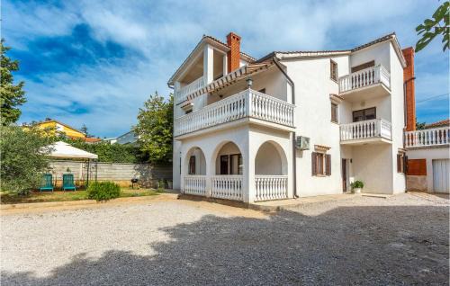 Omisalj Apartment | Amazing Apartment In Omisalj With Wifi