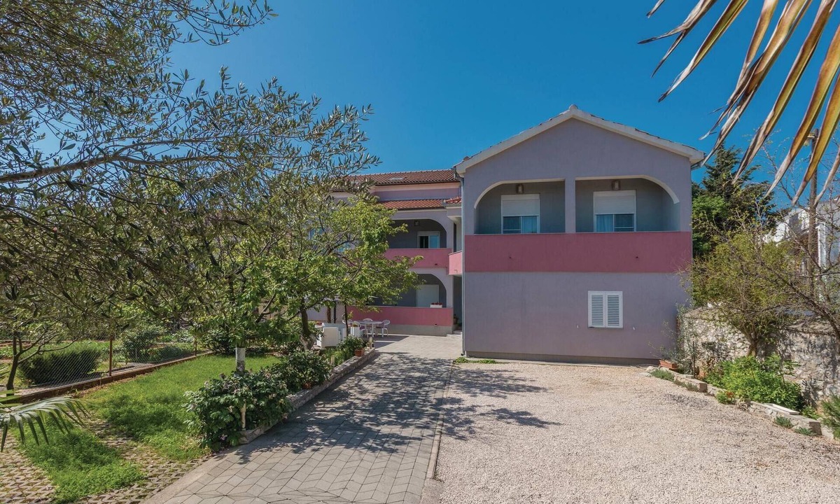 Zadar Apartment | Amazing apartment in Zadar with WiFi