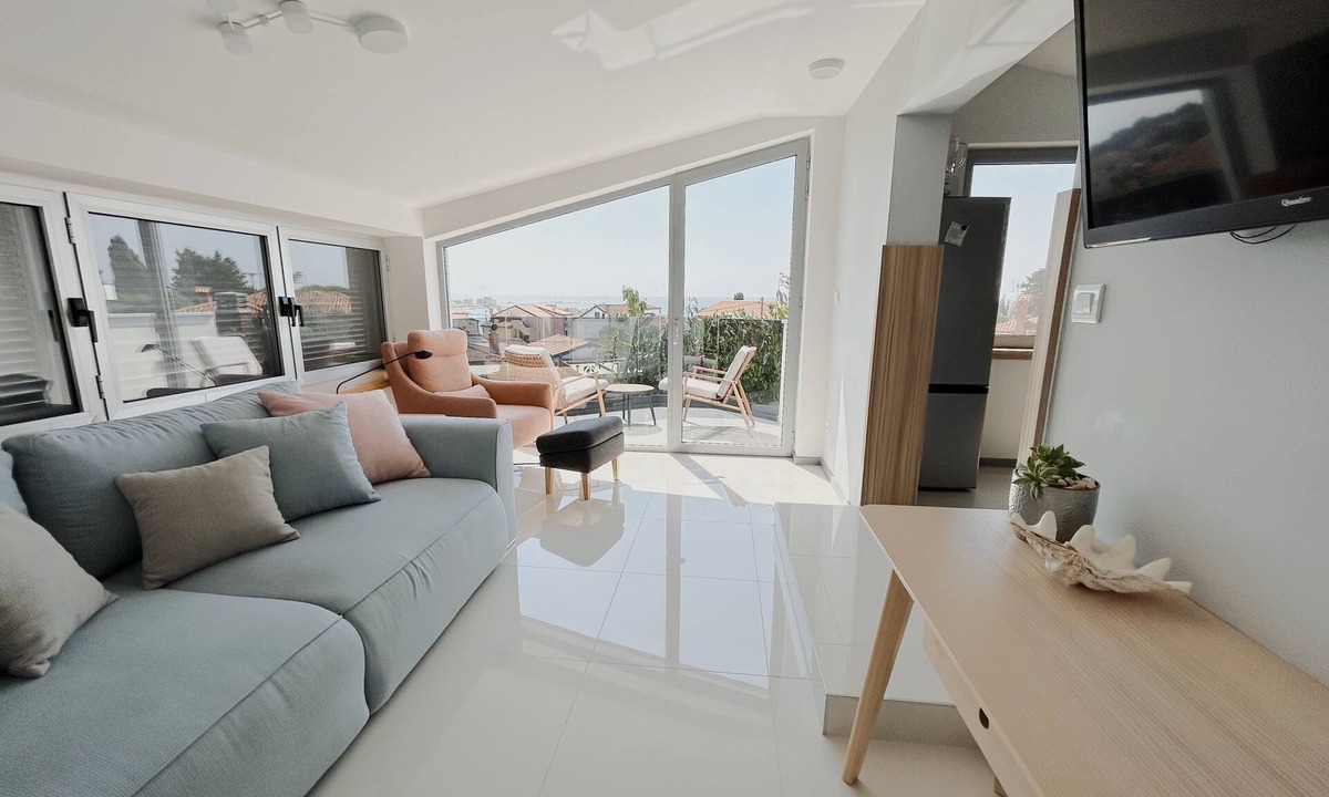 Zambratija Apartment | Amazing August in Luxury Sea-View Stay