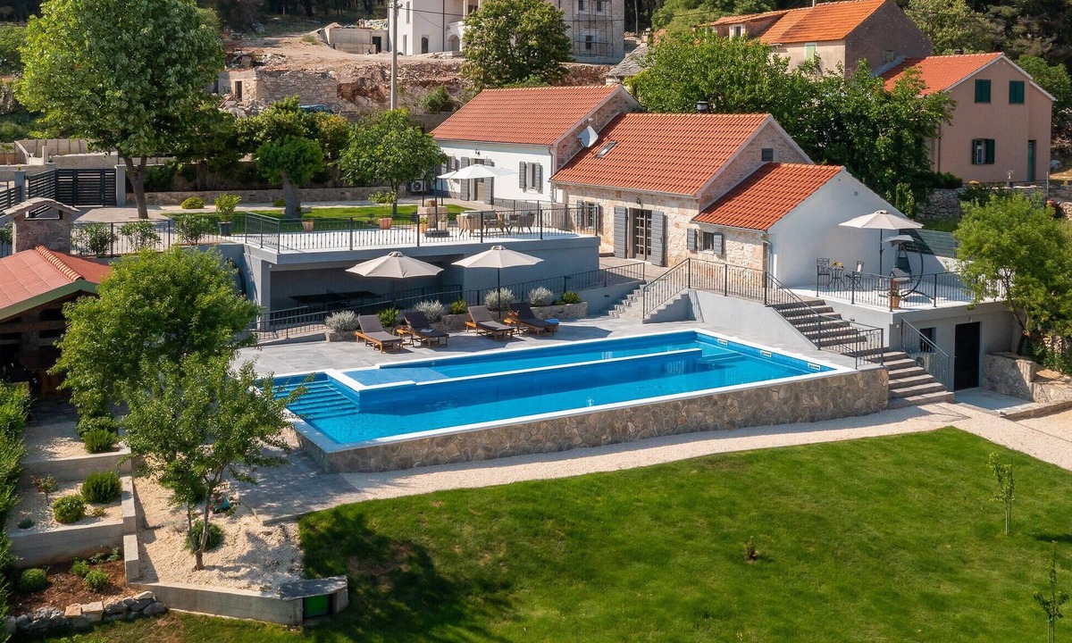 Sibenik House | Amazing home in Dubrava kod Sibenika