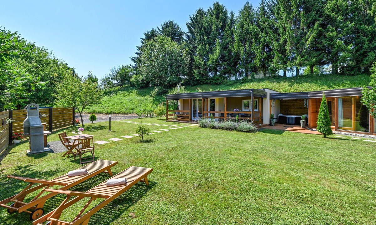 Ludbreg House | Amazing home in Vinogradi Ludbreski with sauna