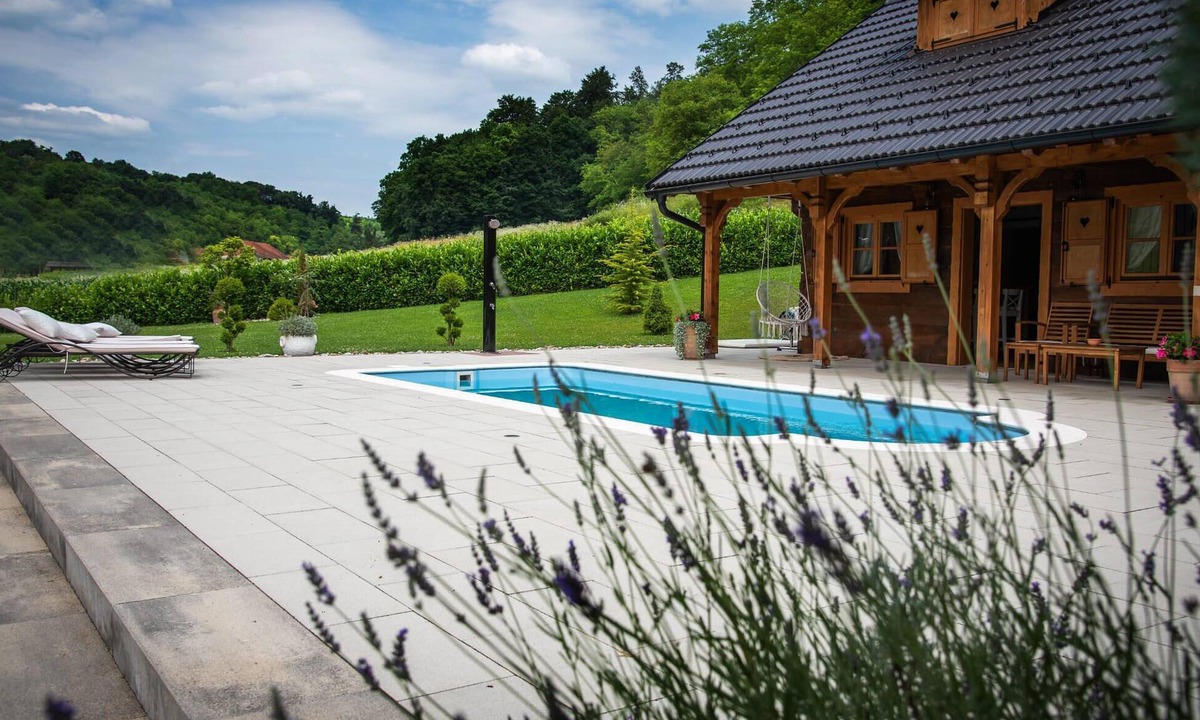 Veliko Trgovisce House | Amazing home in Druzilovec with sauna