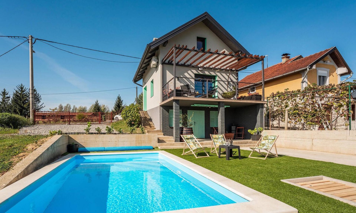 Bjelovar House | Amazing home in Gornje Plavnice