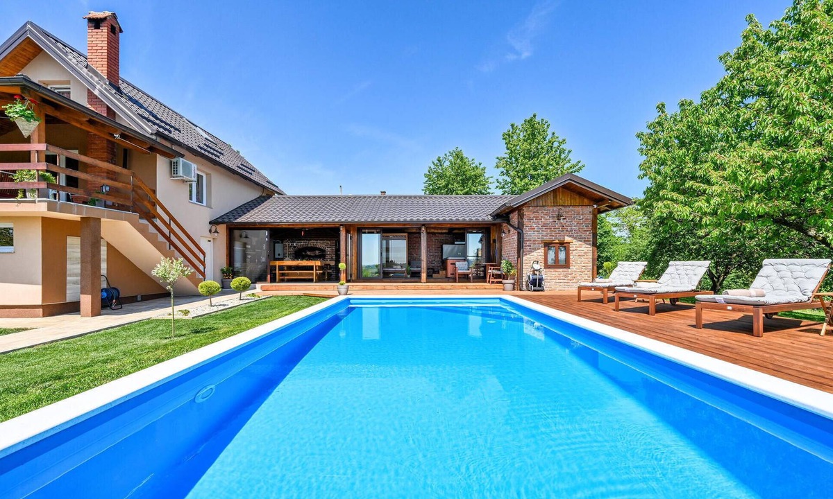 Kapela House | Amazing home in Nova Diklenica with sauna