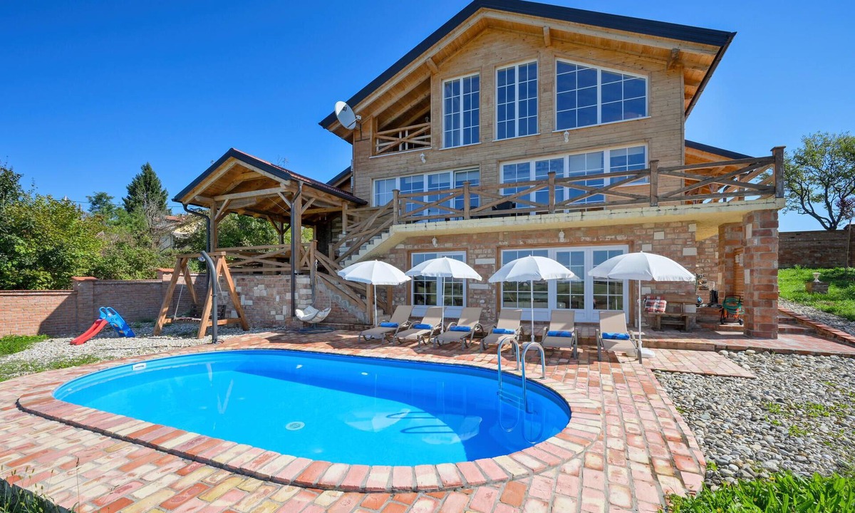 Novi Marof House | Amazing home in Jelenscak with sauna