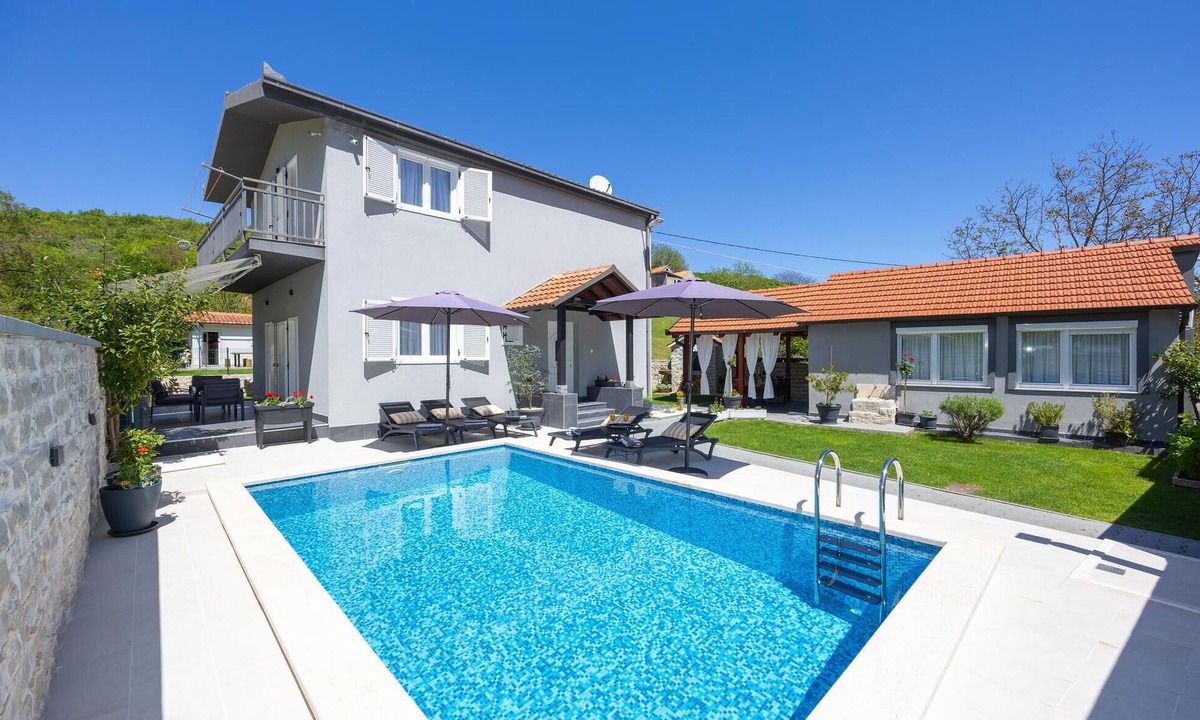 Citluk House | Amazing home in Lucane