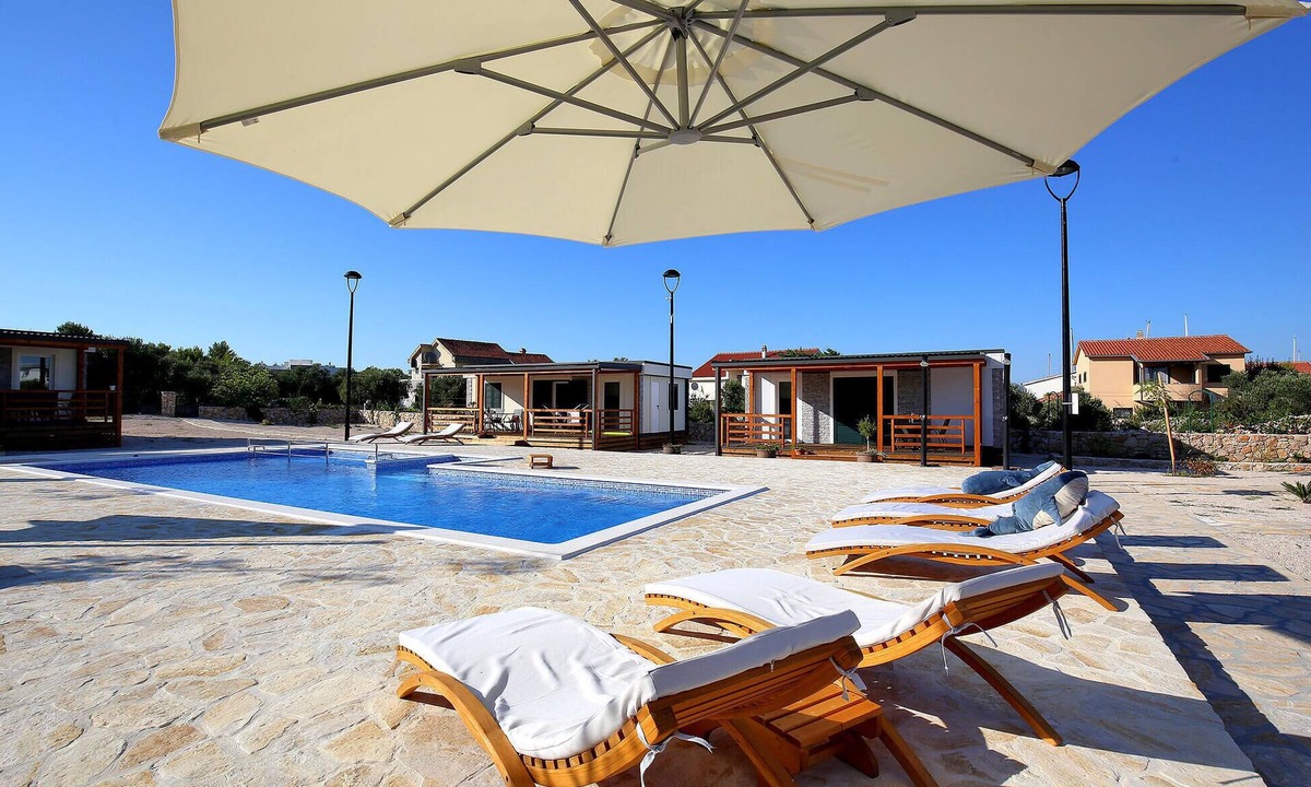 Murter House | Amazing home in Murter with WiFi