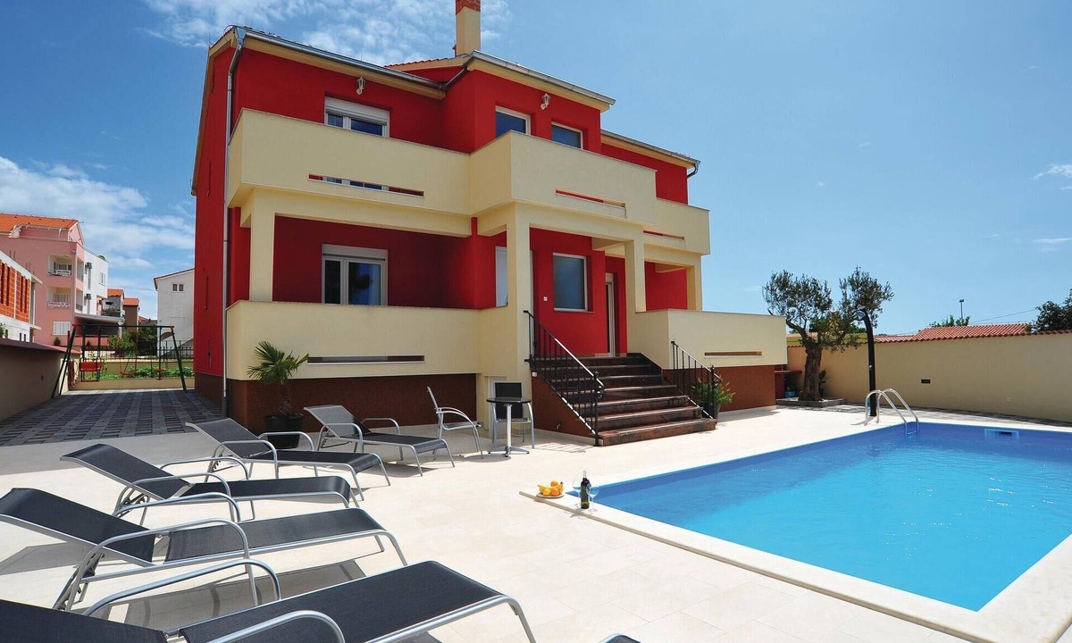 Pakostane House | Amazing home in Pakostane