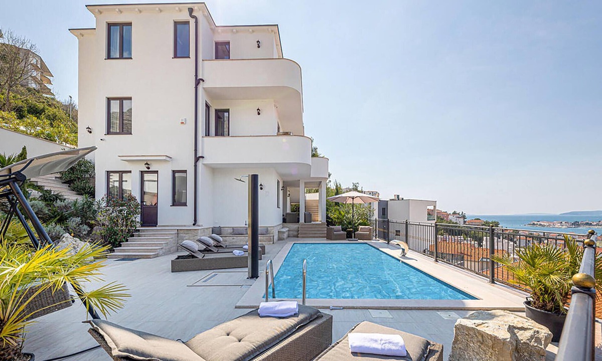 Podstrana House | Amazing home in Podstrana