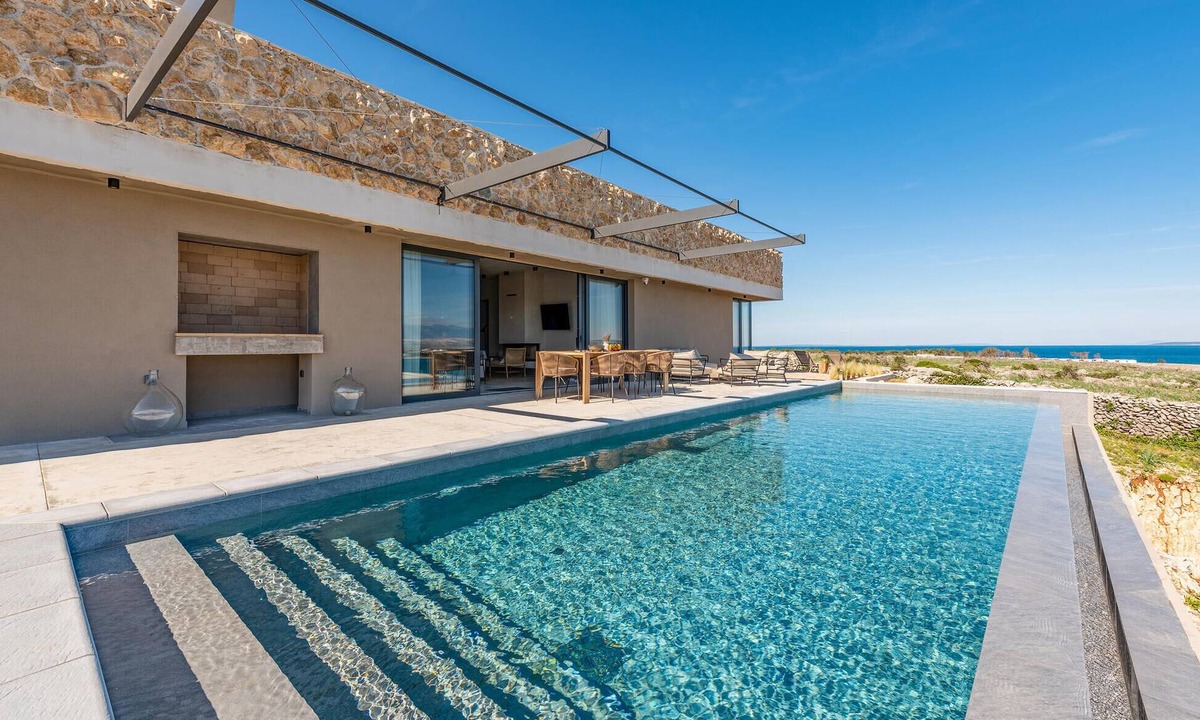 Povljana House | Amazing home in Povljana with private swimming pool, can be inside or outside